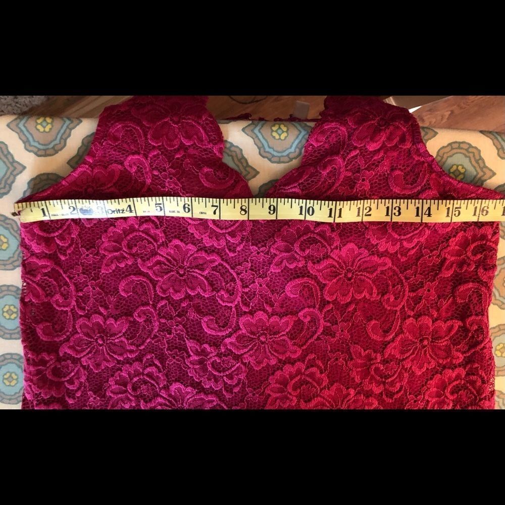 Francesca’s Fuschia Lace Dress EUC - Size S - Picture 7 of 9